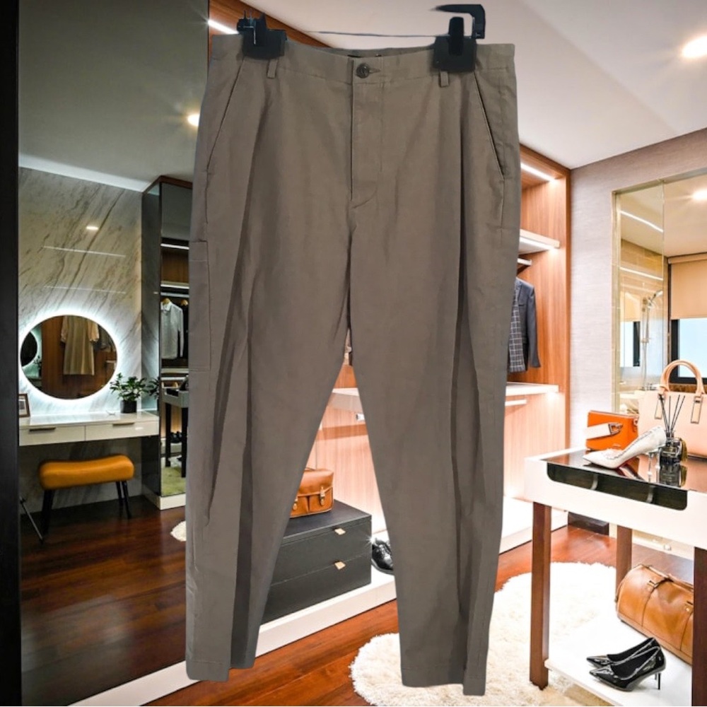 VINCE Men's Relaxed Stretch-Cotton Painter Pants- Size 32 (MSRP $345) inseam 28”